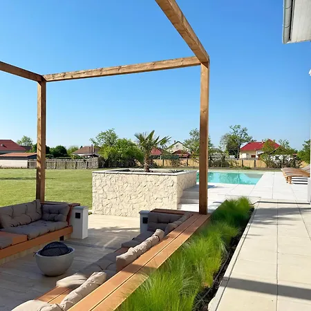 Apartment Liv Tisza
