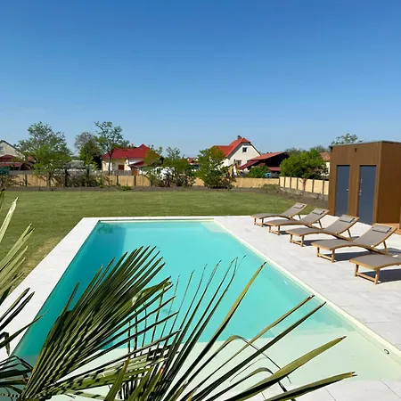 Liv Tisza Apartment *
